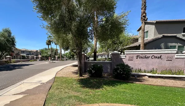 $2,200 | 1912 East Loma Vista Street, Gilbert, AZ 85295