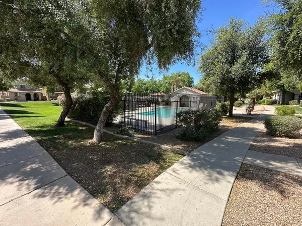 $2,200 | 1912 East Loma Vista Street, Gilbert, AZ 85295