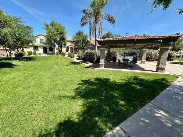 $2,200 | 1912 East Loma Vista Street, Gilbert, AZ 85295