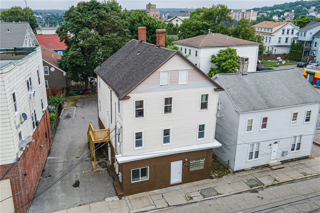203 Arnold Street Woonsocket, RI 02895 - Photo 3 of 33