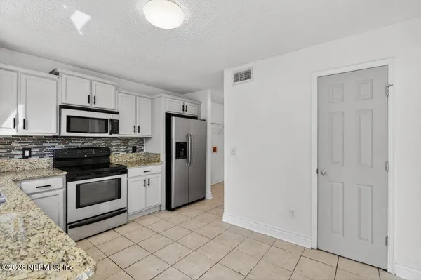 $2,100 | 518 Tuxedo Court, Jacksonville, FL 32225