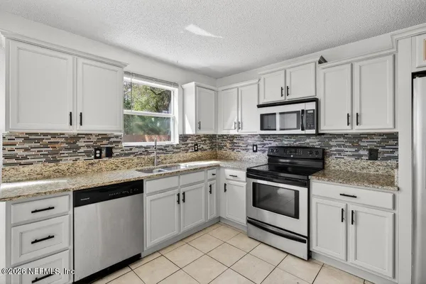 $2,100 | 518 Tuxedo Court, Jacksonville, FL 32225