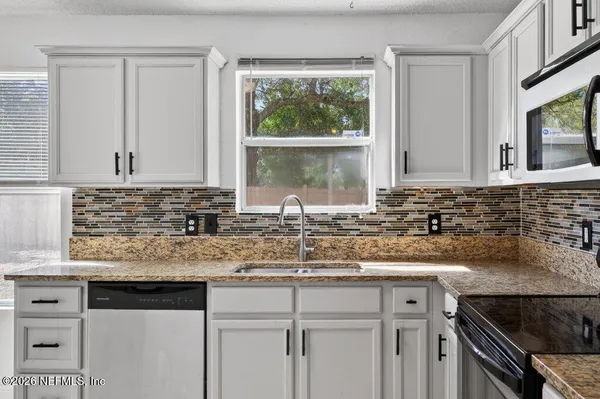 $2,100 | 518 Tuxedo Court, Jacksonville, FL 32225