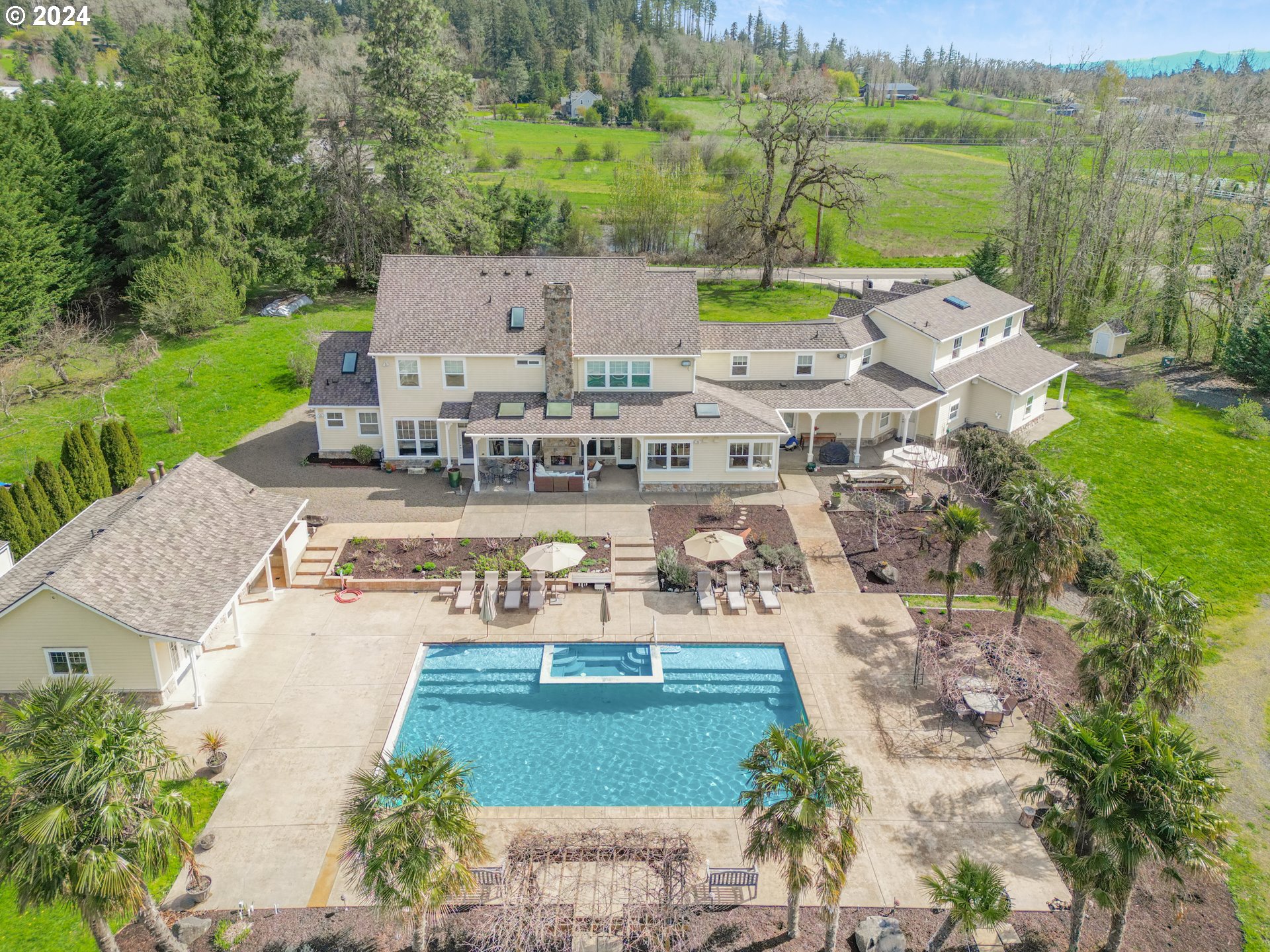 29115 Southwest Mountain Road West Linn, OR 97068 - Photo 3 of 48 Gallery Image 3