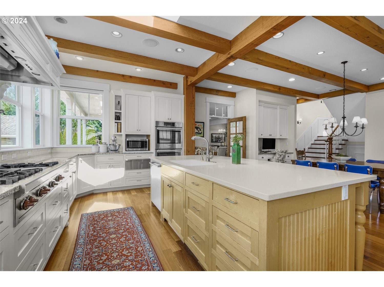 29115 Southwest Mountain Road West Linn, OR 97068 - Photo 10 of 48 Gallery Image 10