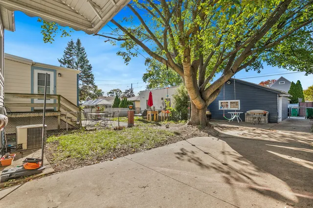 $279,900 | 1536 Kenilworth Avenue, Berwyn, IL 60402