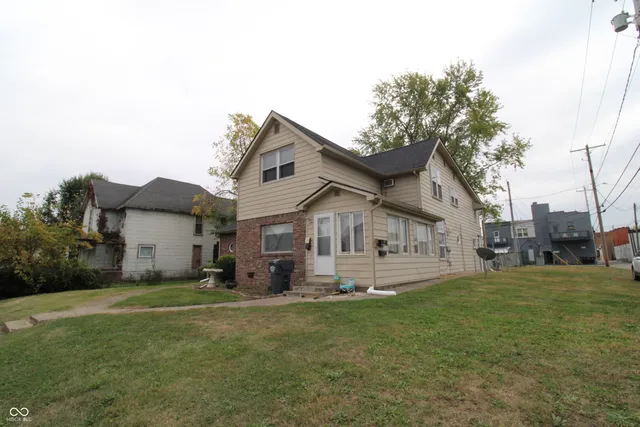 $215,000 | 117 East John Street, Alexandria, IN 46001