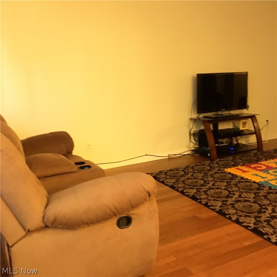 1736 Wagar Road, Unit 202A Rocky River, OH 44116 - Photo 10 of 24