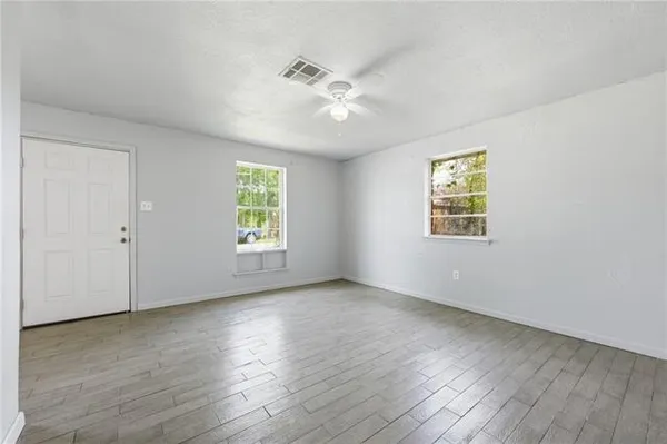 $1,600 | 2319 Lawrence Street, New Orleans, LA 70114