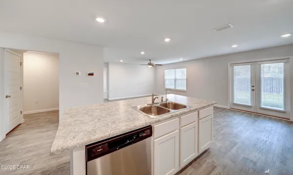$2,500 | 4060 Silver Spur Road, Panama City, FL 32404