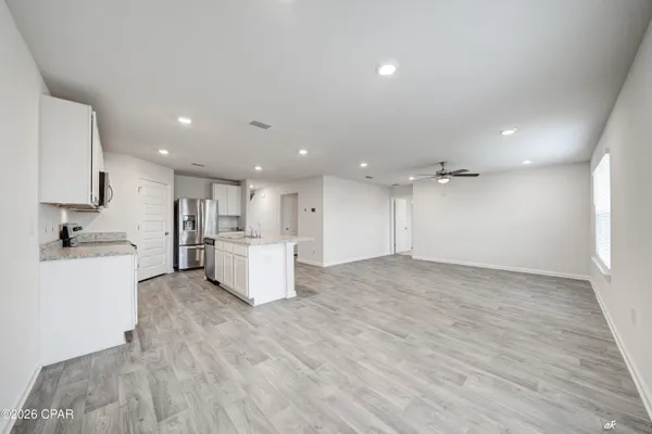$2,500 | 4060 Silver Spur Road, Panama City, FL 32404