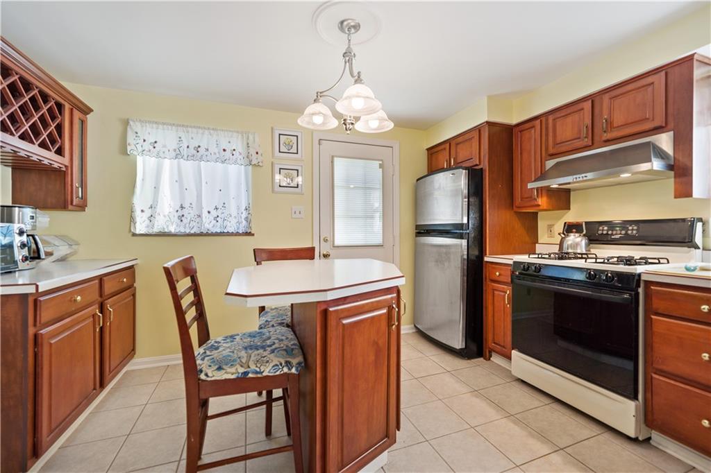 1923 Borland Road Pittsburgh, PA 15243 - Photo 4 of 24 Gallery Image 4