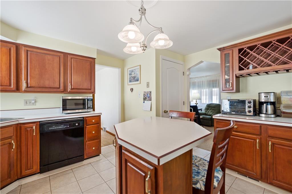 1923 Borland Road Pittsburgh, PA 15243 - Photo 5 of 24 Gallery Image 5