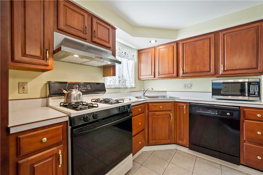 1923 Borland Road Pittsburgh, PA 15243 - Photo 7 of 24 Gallery Image 7