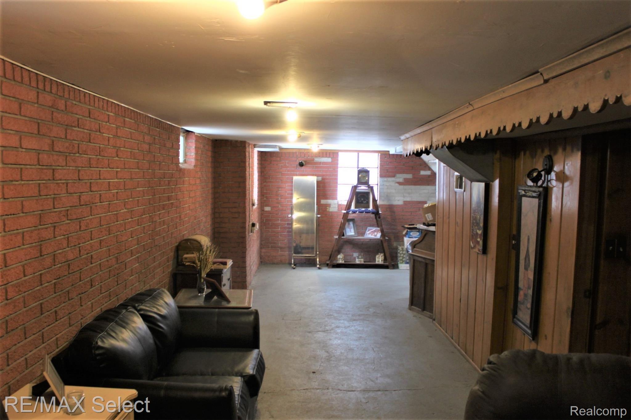 5146 Lennon Road Flint, MI 48507 - Photo 12 of 21 IMG_2567.JPG