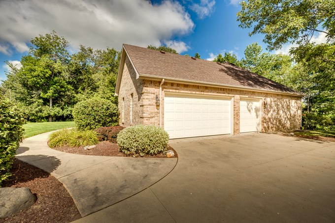 6115 Hursh Road Fort Wayne, IN 46845 - Photo 4 of 36