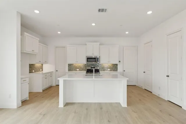 $3,500 | 15792 Millwood Trail, Frisco, TX 75033