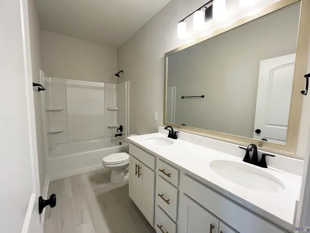 $343,615 | 1224 Lakehaven Drive, Gonzales, LA 70737