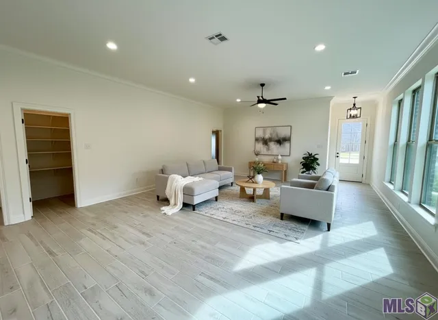 $343,615 | 1224 Lakehaven Drive, Gonzales, LA 70737