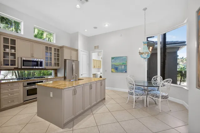 $2,399,000 | 274 Porto Vecchio Way, Palm Beach Gardens, FL 33418