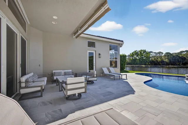 $2,399,000 | 274 Porto Vecchio Way, Palm Beach Gardens, FL 33418