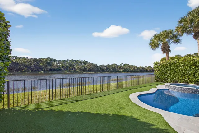 $2,399,000 | 274 Porto Vecchio Way, Palm Beach Gardens, FL 33418