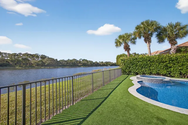 $2,399,000 | 274 Porto Vecchio Way, Palm Beach Gardens, FL 33418