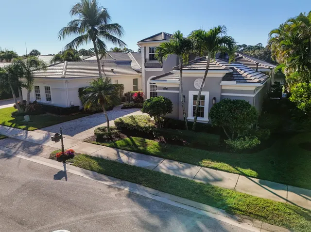 $2,399,000 | 274 Porto Vecchio Way, Palm Beach Gardens, FL 33418