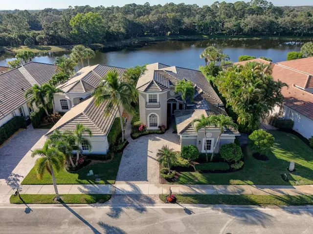 $2,399,000 | 274 Porto Vecchio Way, Palm Beach Gardens, FL 33418