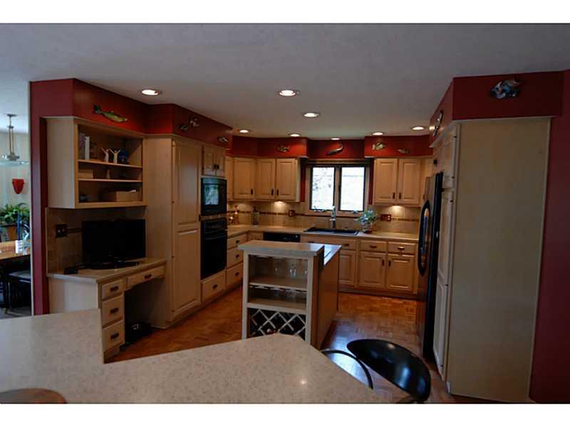 5427 Fall Creek Road Indianapolis, IN 46220 - Photo 4 of 24