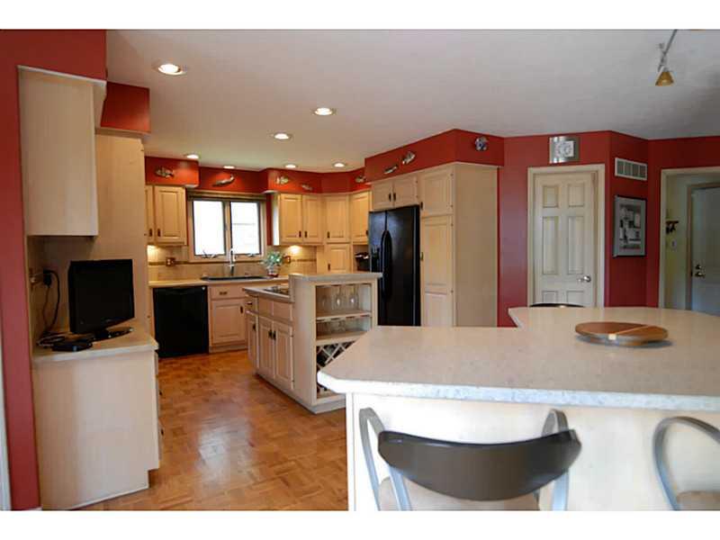 5427 Fall Creek Road Indianapolis, IN 46220 - Photo 5 of 24