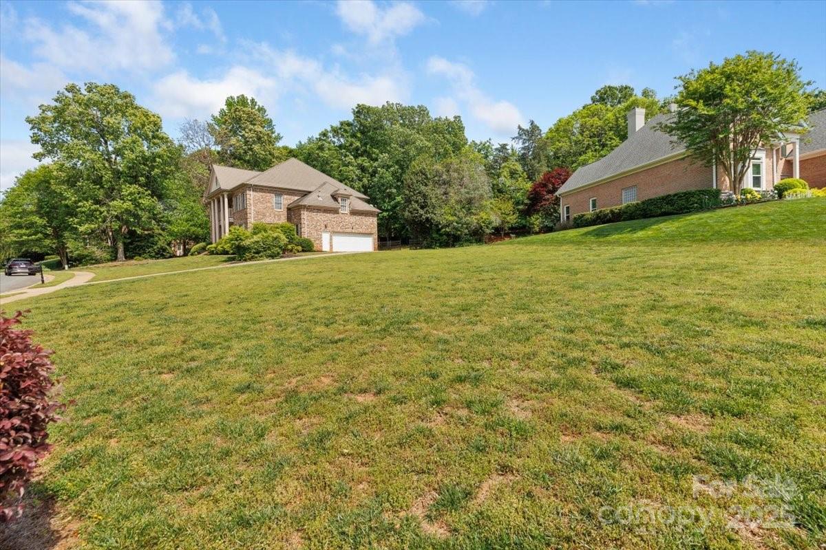 10836 Fox Hedge Road Matthews, NC 28105 - Photo 6 of 38 Gallery Image 6