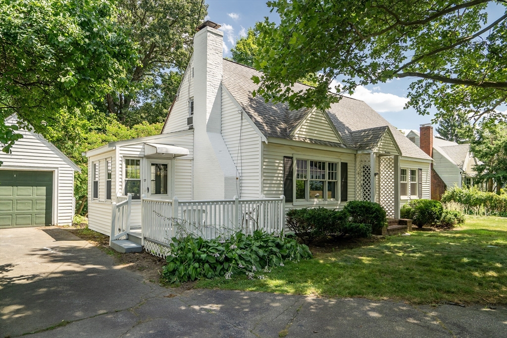 17 Beech Circle Andover, MA 01810 - Photo 3 of 36 a front view of a house with garden