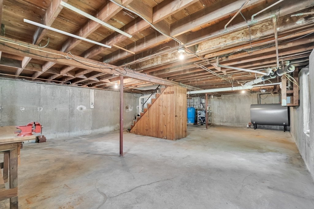 17 Beech Circle Andover, MA 01810 - Photo 34 of 36