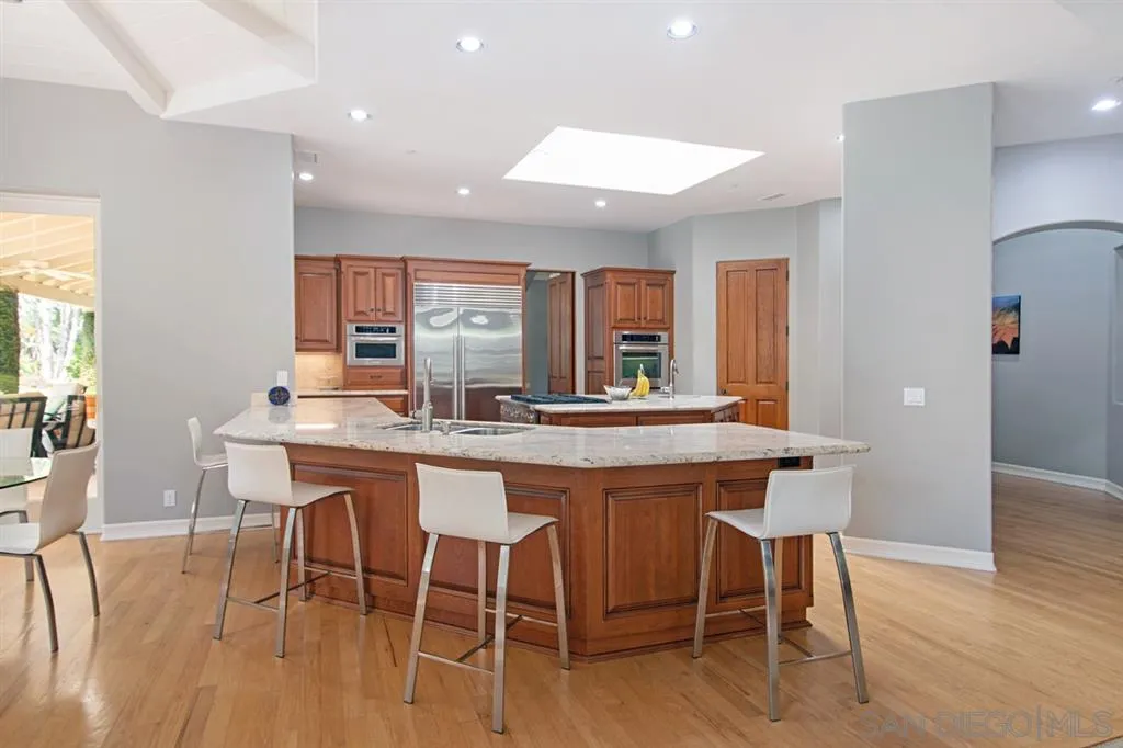 6955 Rancho La Cima Drive Rancho Santa Fe, CA 92067 - Photo 13 of 25 Gallery Image 13