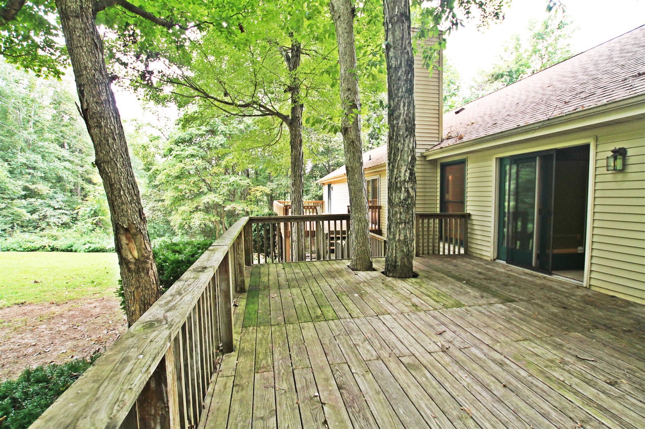 802 Deer Run Springfield, TN 37172 - Photo 22 of 25 a view of balcony with wooden floor and fence