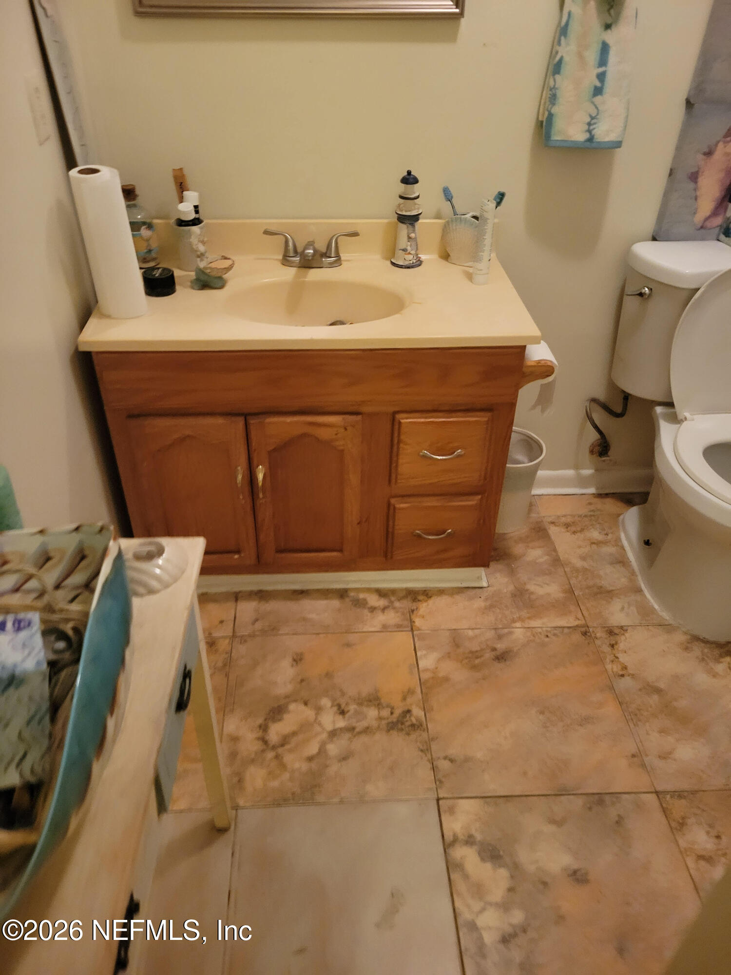 2192 Inwood Terrace, Unit 1 Jacksonville, FL 32207 - Photo 8 of 10 half bath