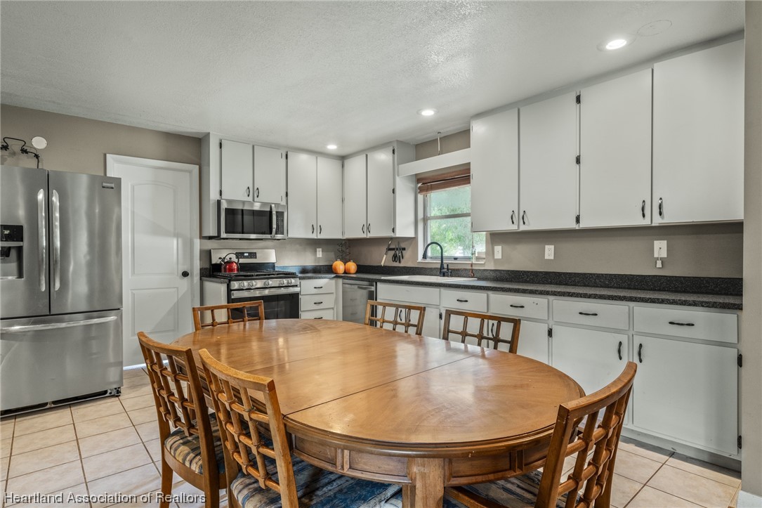 5709 Golden Road Sebring, FL 33875 - Photo 3 of 19 Gallery Image 3