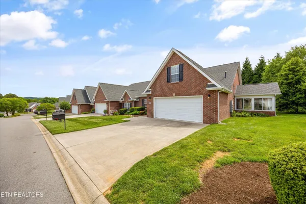 $399,900 | 7829 Bailey Bridge Way,, Knoxville, TN 37938