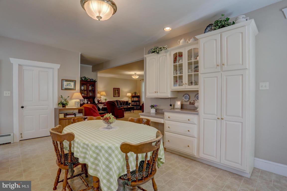 34 Twin Brook Road Lititz, PA 17543 - Photo 5 of 56