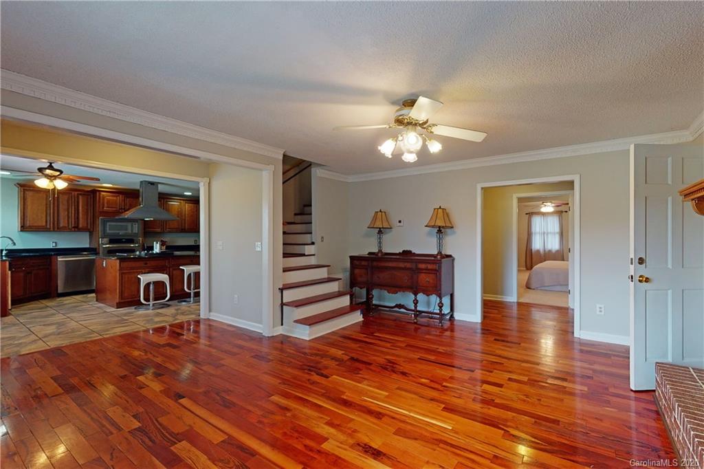 121 Bailey Bridge Road Gaffney, SC 29341 - Photo 7 of 37