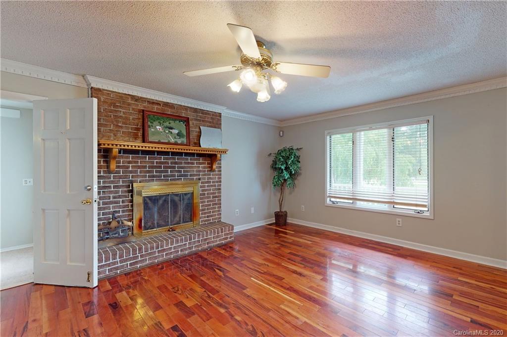121 Bailey Bridge Road Gaffney, SC 29341 - Photo 8 of 37