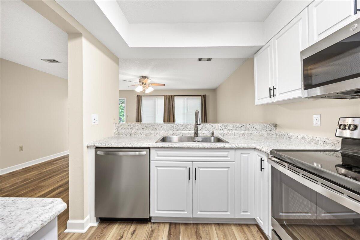 14 Falcon Ridge Lane Fort Walton Beach, FL 32547 - Photo 6 of 31 12-1V3A0705_rt