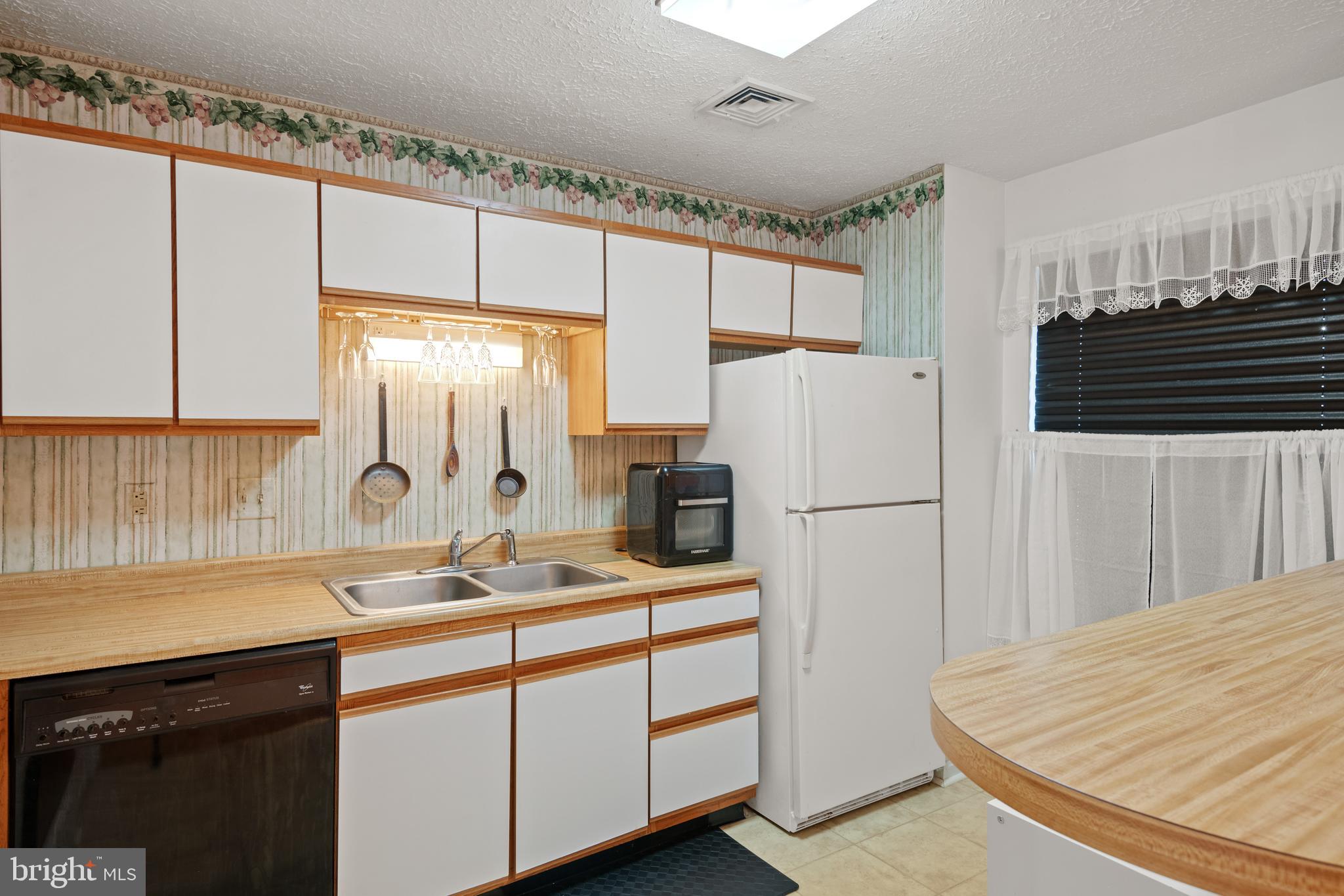 304 Lincoln Avenue Harrisburg, PA 17111 - Photo 12 of 31