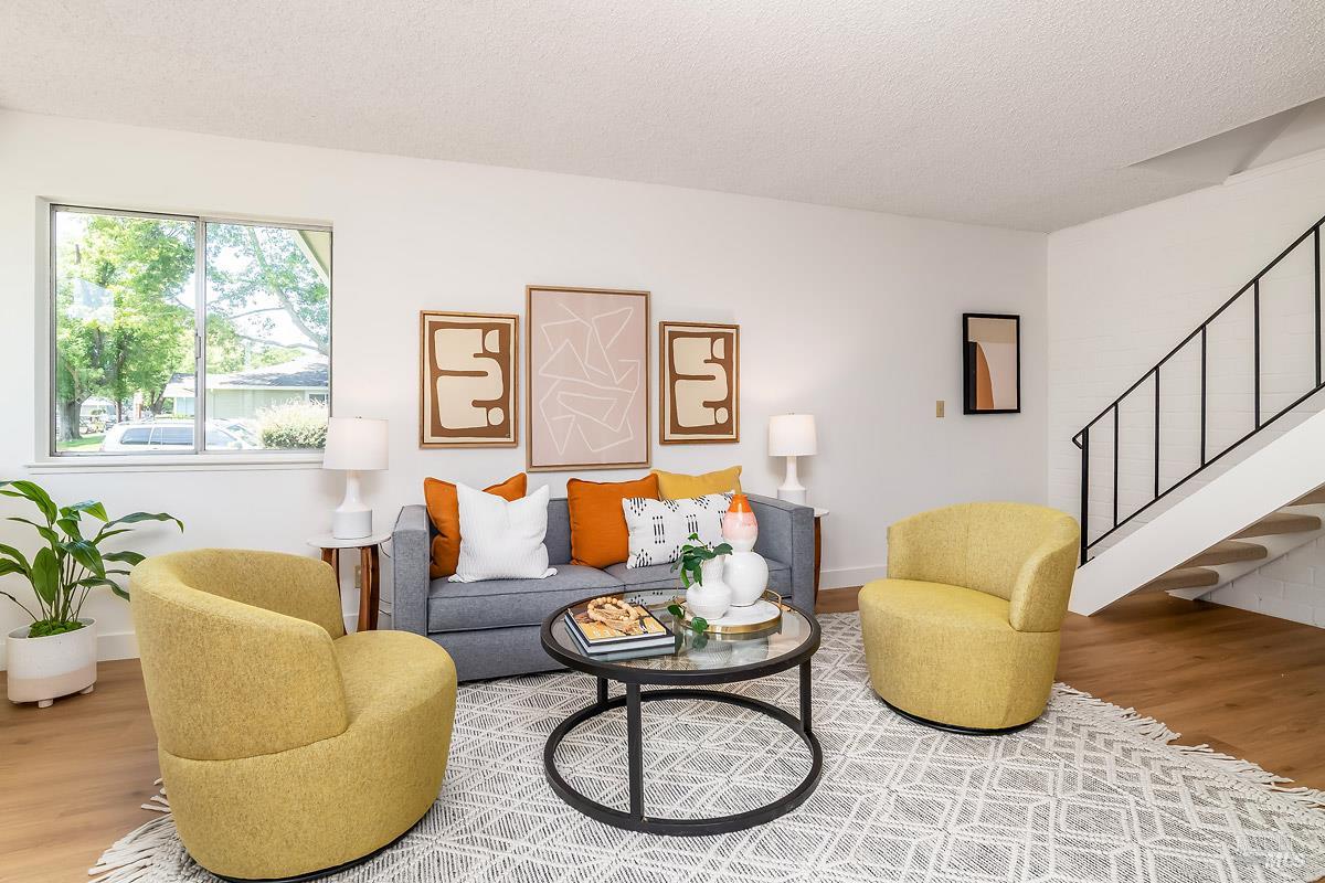 33 Inyo Circle Novato, CA 94947 - Photo 3 of 29