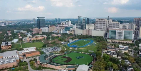 a picture of a wall with a white wall
