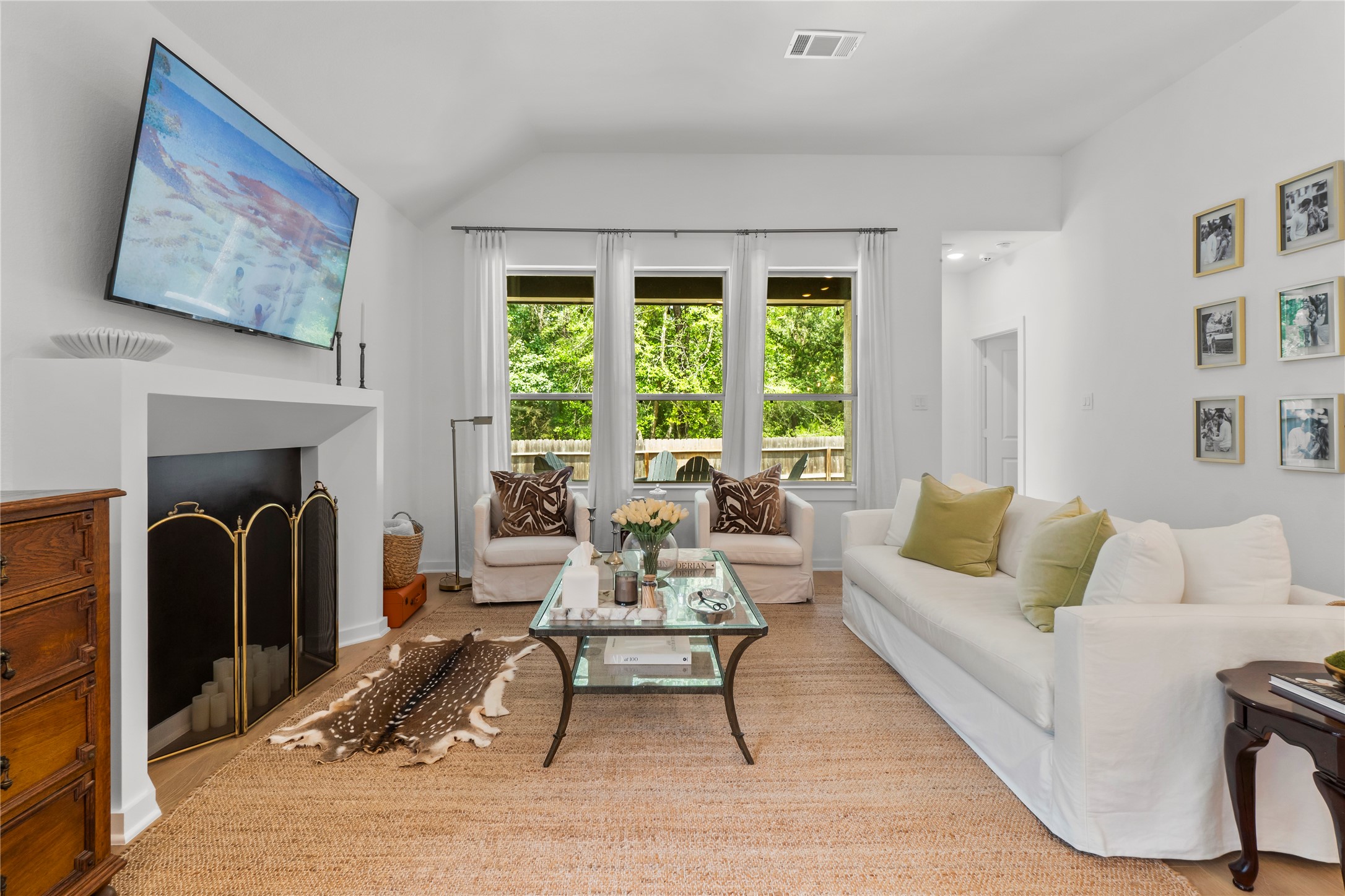17375 Merigold Hts Drive Conroe, TX 77302 - Photo 12 of 36 Living Room