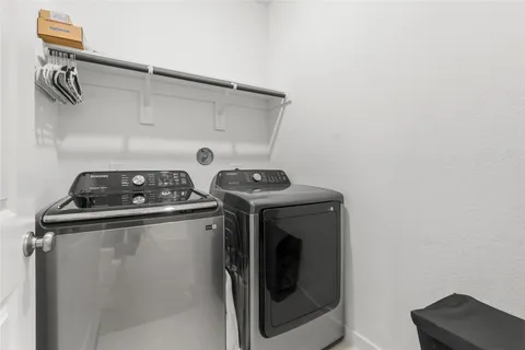a close up view of washer and dryer