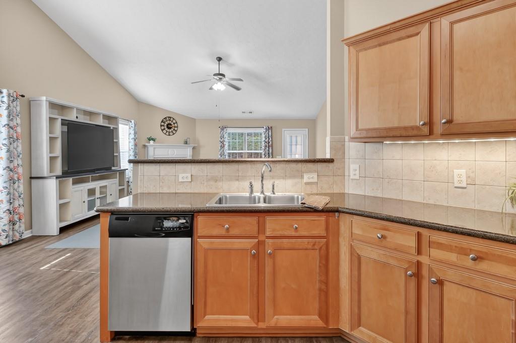 202 Hunters Ridge Canton, GA 30114 - Photo 10 of 30