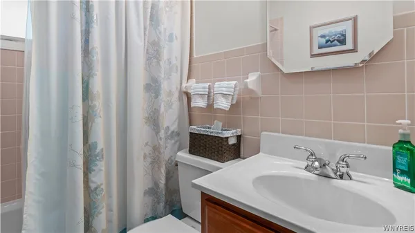 $249,500 | 72 St Amelia Drive, Tonawanda, NY 14150